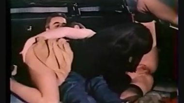 Debutantes nymphomanes pour messieurs solitaires (1984)