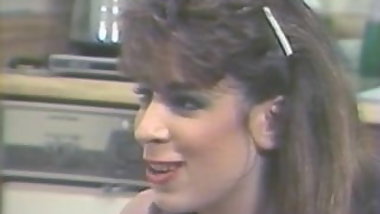 Erica Boyer & Christy Canyon Mash Gash in the Kitchen