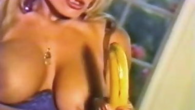 Tiffany Million - Private Moments (Solo)