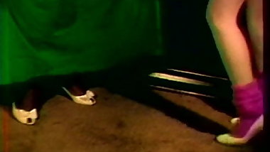 Thin white brunette fucks huge overweight fat black lesbian