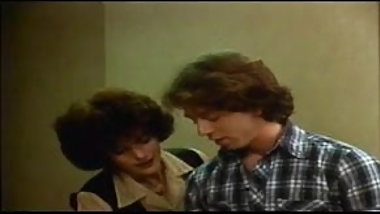Gloria Leonard seduces a young guy