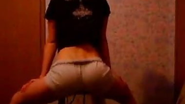 Shaking My Booty!