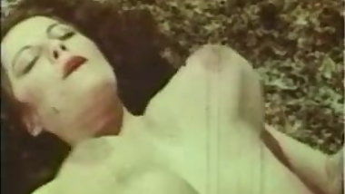 GG Loop - She's Remarkable - Vintage Porn