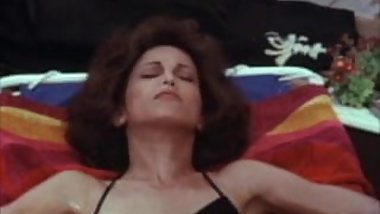 Oui, Girls (1982)