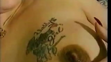 Natural pregnant prelactating nipple