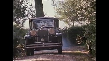 Anita Rinaldi in Betty Blue pleated skirt scenes