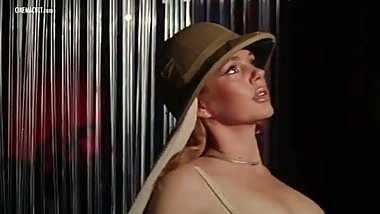 Marina Lotar - Striptease from Porno notti nel mondo