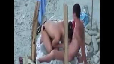 Sahil yolunda gunesli gun