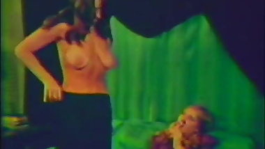 Hot Lesbians Freaky Machine Fun (1970s Vintage)