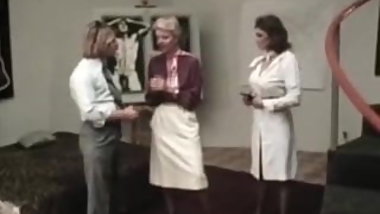 Juliet Anderson, Lisa De Leeuw, Little Oral Annie in classic