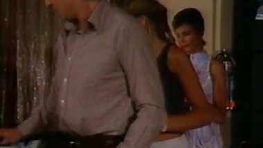 Little Oral Annie, Tom Byron, Gina Carrera in classic porn