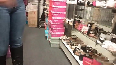 little Latina pussy in jeans