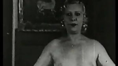 mom dancing, stripping & fucking - circa 40s