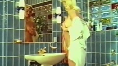 Retro Pissing