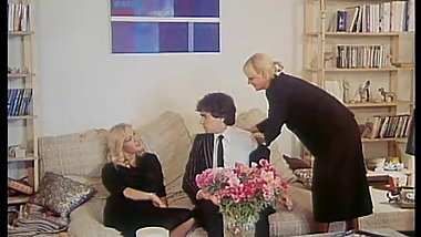 Brigitte Lahaie in Le Retour des veuves (1978)