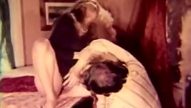 Hardcore Close-up Threesome gets Wild (1970s Vintage)