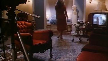 Love Circles (1985)