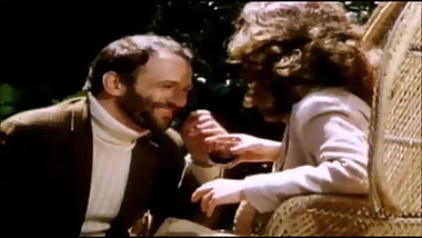 CenterSpread Girls (1982)