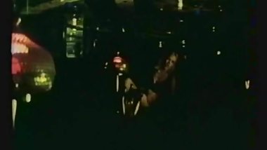 Brigitte Lahaie - Anna, Cuisses Entrouvertes (1979)