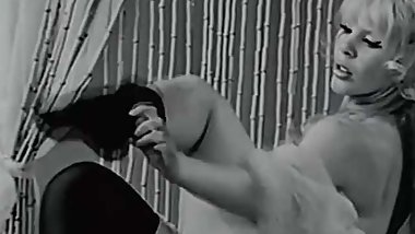 Marquis de Sade 1967 (striptease)