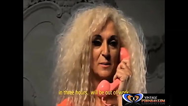 Milf and her guy find themselves alone vidz.vintagepornbay