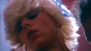 Vintage Sex With Horny MILF
