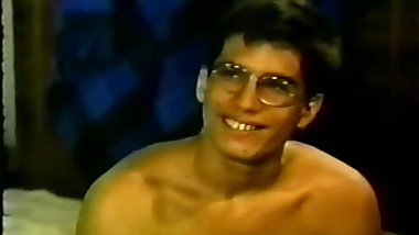 Rabo Quente (1986) - Dir: Levi Salgado