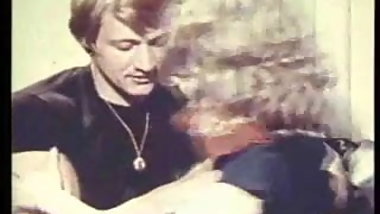Horny Hippies Get Hairy Pussies Fucked