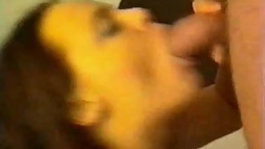 queeny sucks for facial